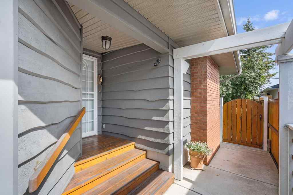 MLS® A2245296 - 4440 Brentwood Green NW in Brentwood Calgary, Residential