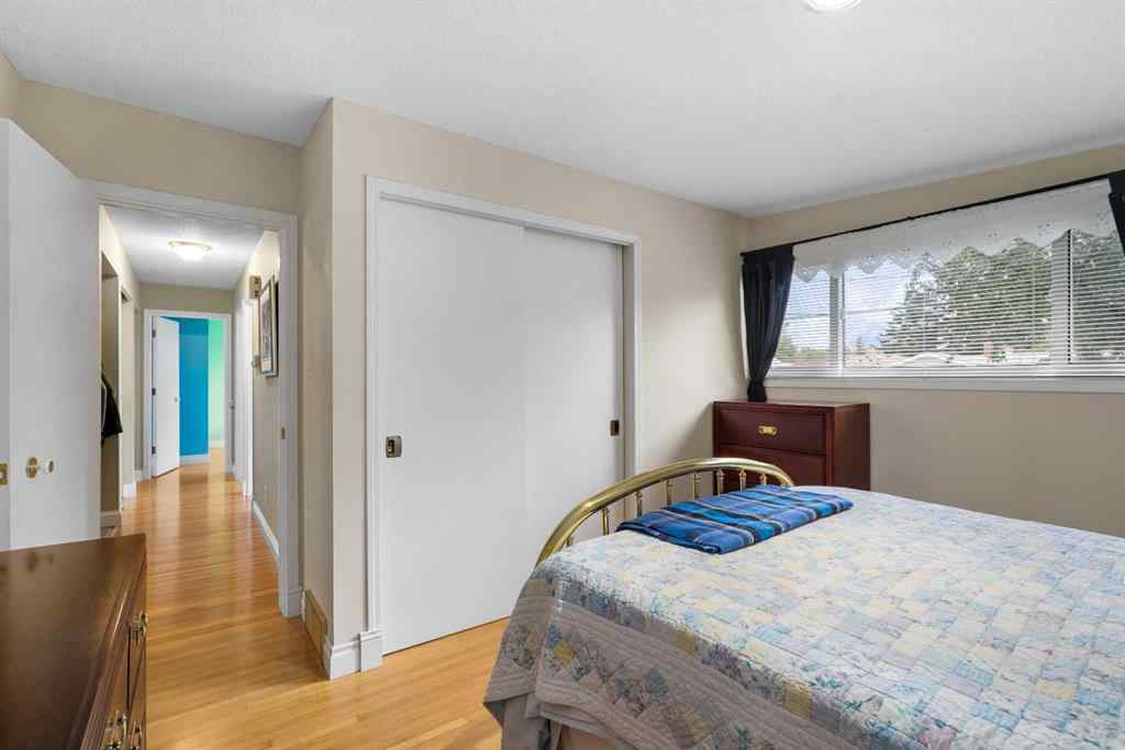 MLS® A2245296 - 4440 Brentwood Green NW in Brentwood Calgary, Residential