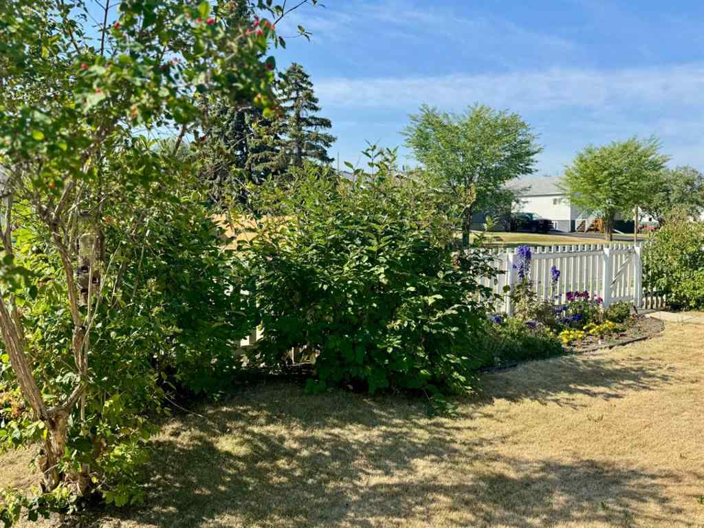 MLS® A2245305 - 210 3 Avenue N.E.   in NONE McLennan, Residential