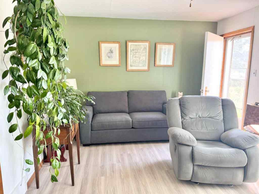 MLS® A2245305 - 210 3 Avenue N.E.   in NONE McLennan, Residential