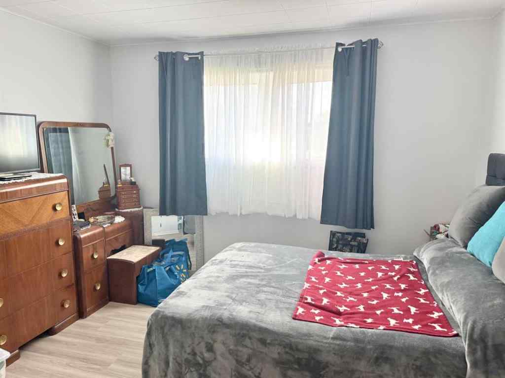 MLS® A2245305 - 210 3 Avenue N.E.   in NONE McLennan, Residential