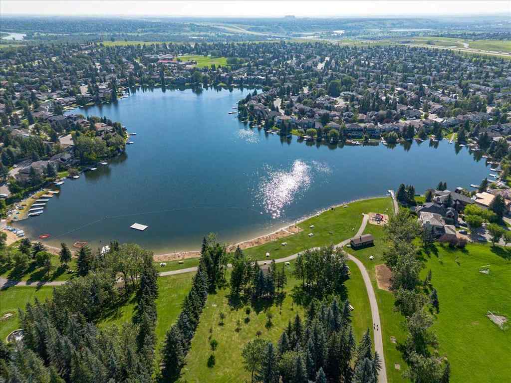 MLS® A2245315 - 88 Sundown Green SE in Sundance Calgary, Residential