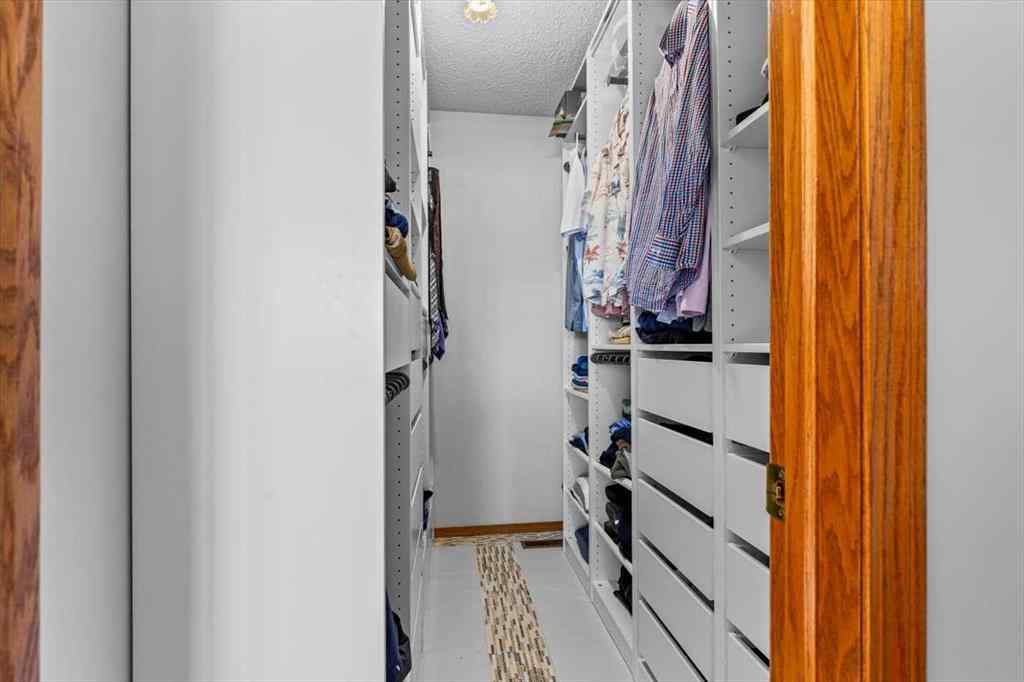 MLS® A2245315 - 88 Sundown Green SE in Sundance Calgary, Residential