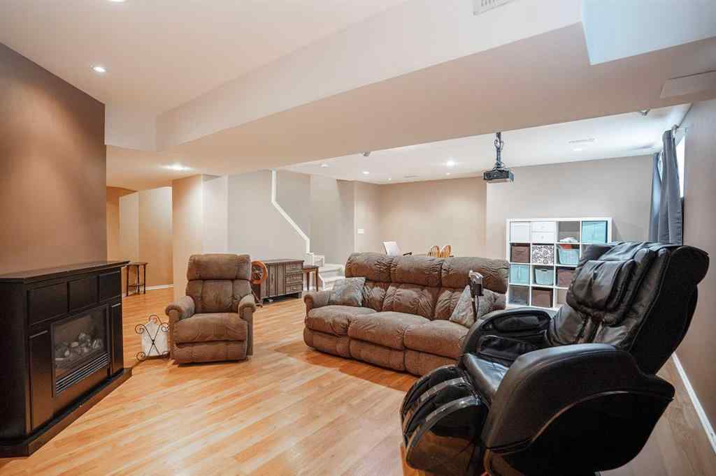 MLS® A2245336 - 4713 Westbrooke Road  in Valley Ridge Blackfalds, Residential