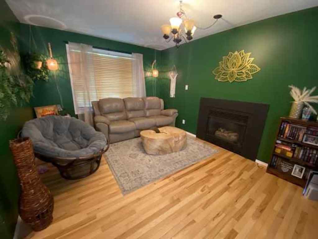 MLS® A2245338 - 10411 109 Avenue  in NONE High Level, Residential