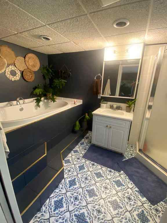 MLS® A2245338 - 10411 109 Avenue  in NONE High Level, Residential