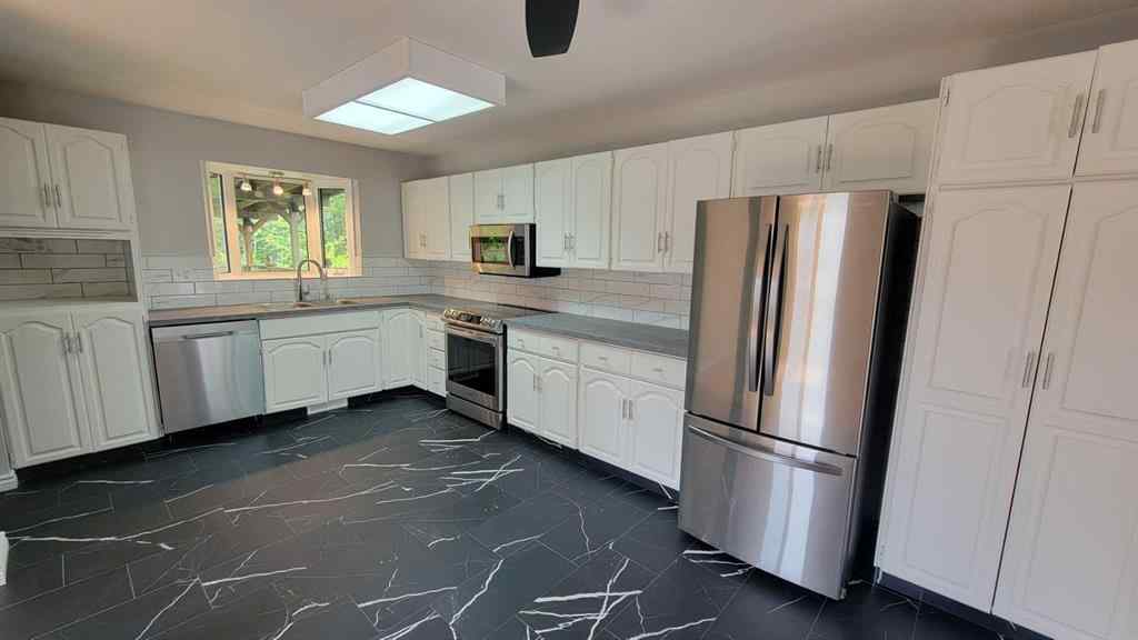 MLS® A2245342 - 5226 18 Avenue   in NONE Edson, Residential