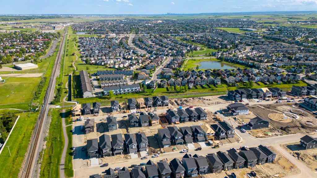 MLS® A2245345 - 840 Midtown Drive  in Midtown Airdrie, Residential