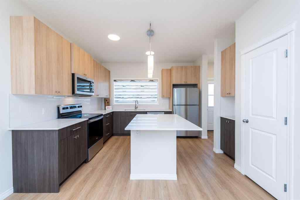 MLS® A2245345 - 840 Midtown Drive  in Midtown Airdrie, Residential