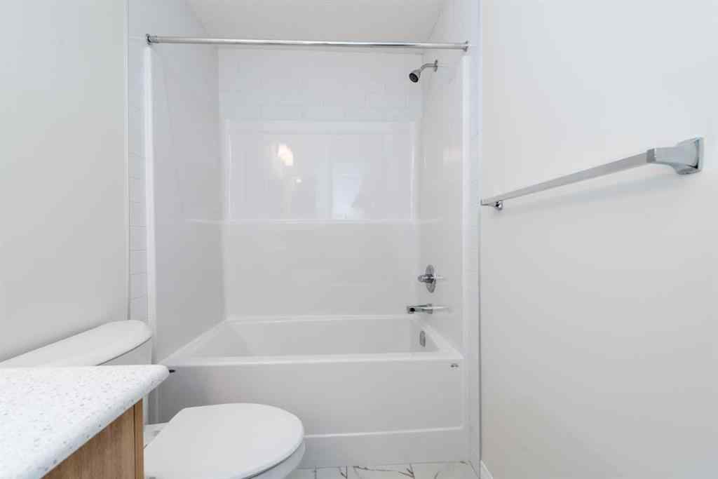 MLS® A2245345 - 840 Midtown Drive  in Midtown Airdrie, Residential