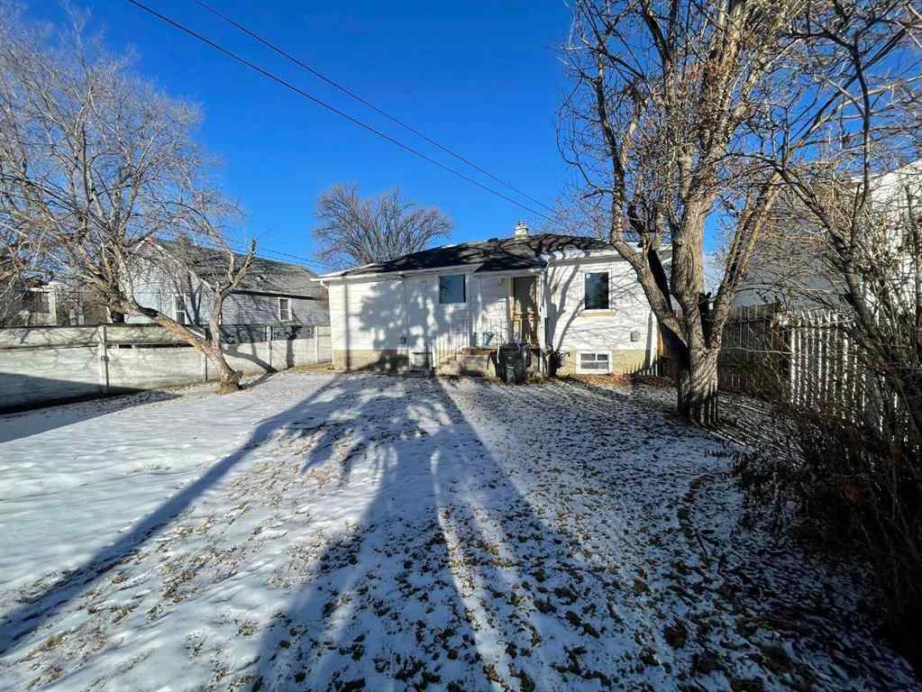 MLS® A2245352 - 405 15 Avenue NE in Renfrew Calgary, Residential