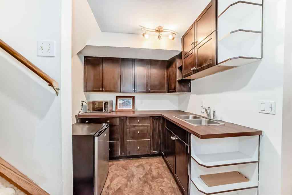MLS® A2245353 - 165 Shawinigan Drive SW in Shawnessy Calgary, Residential