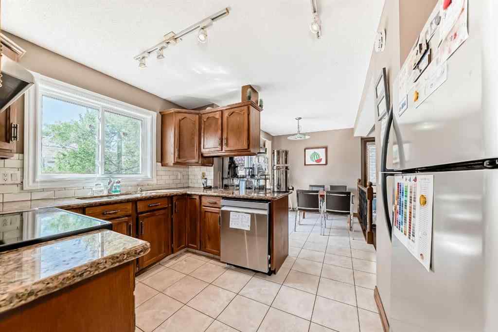 MLS® A2245353 - 165 Shawinigan Drive SW in Shawnessy Calgary, Residential