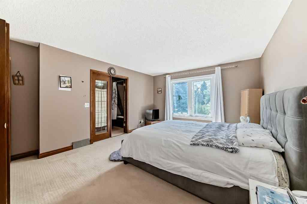MLS® A2245353 - 165 Shawinigan Drive SW in Shawnessy Calgary, Residential