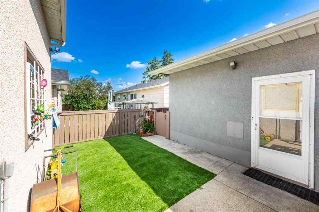 MLS® A2245360 - 4518 Forman Crescent SE in Forest Heights Calgary, Residential