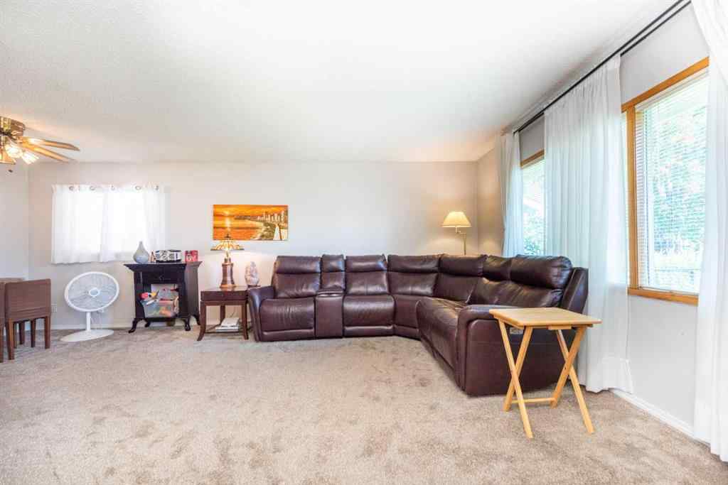 MLS® A2245360 - 4518 Forman Crescent SE in Forest Heights Calgary, Residential