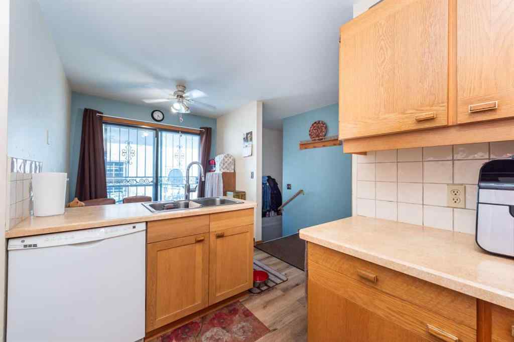 MLS® A2245360 - 4518 Forman Crescent SE in Forest Heights Calgary, Residential