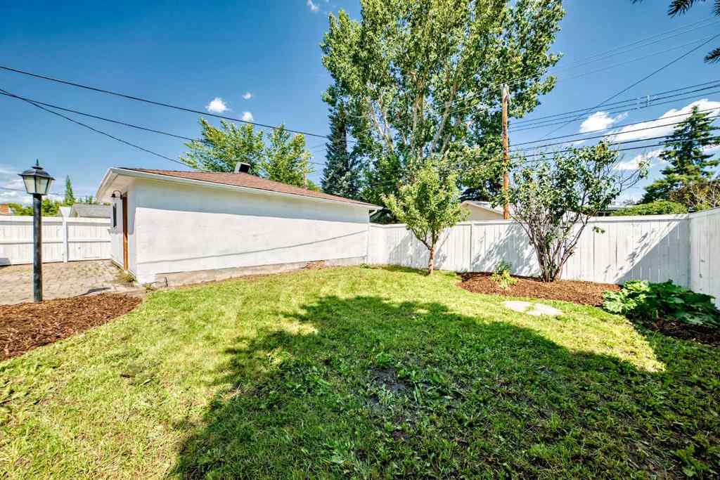 MLS® A2245367 - 4020 Varsity Drive NW in Varsity Calgary, Residential