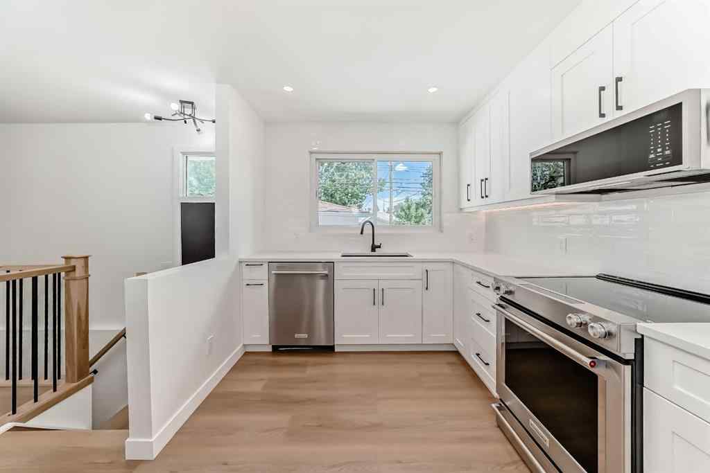 MLS® A2245367 - 4020 Varsity Drive NW in Varsity Calgary, Residential