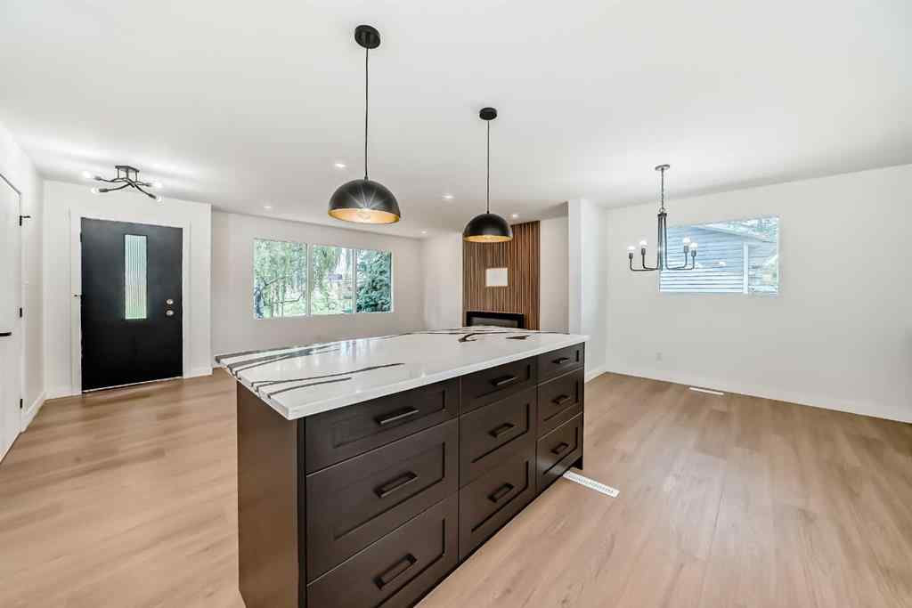 MLS® A2245367 - 4020 Varsity Drive NW in Varsity Calgary, Residential