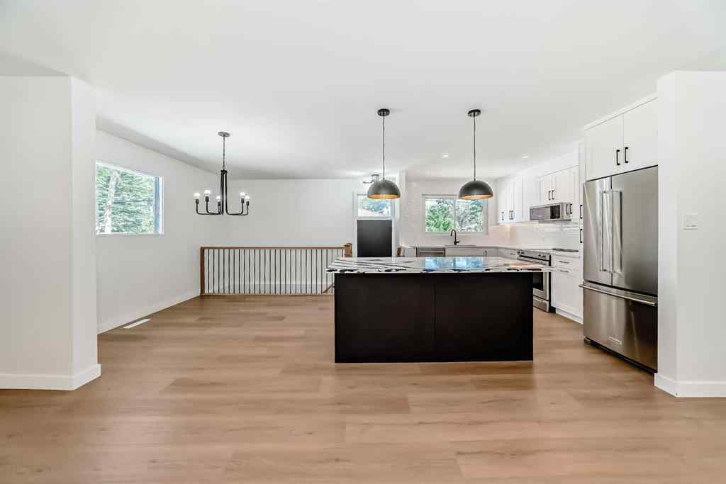 MLS® A2245367 - 4020 Varsity Drive NW in Varsity Calgary, Residential