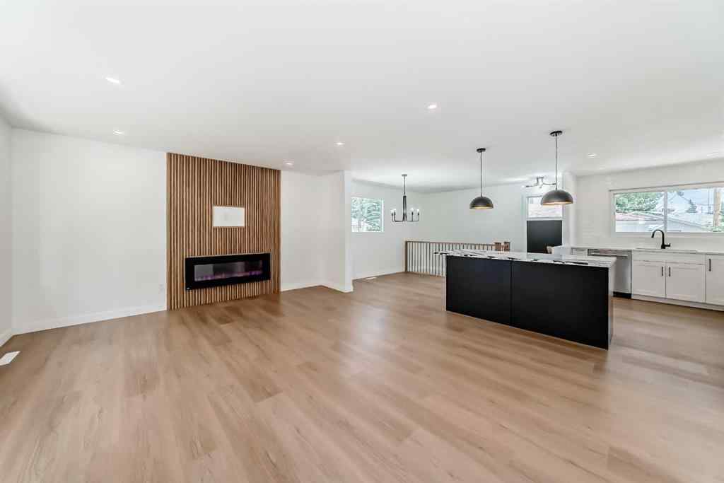 MLS® A2245367 - 4020 Varsity Drive NW in Varsity Calgary, Residential