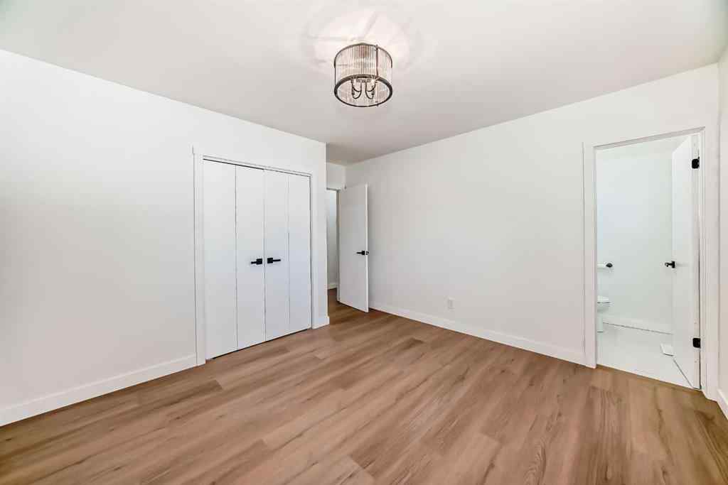 MLS® A2245367 - 4020 Varsity Drive NW in Varsity Calgary, Residential