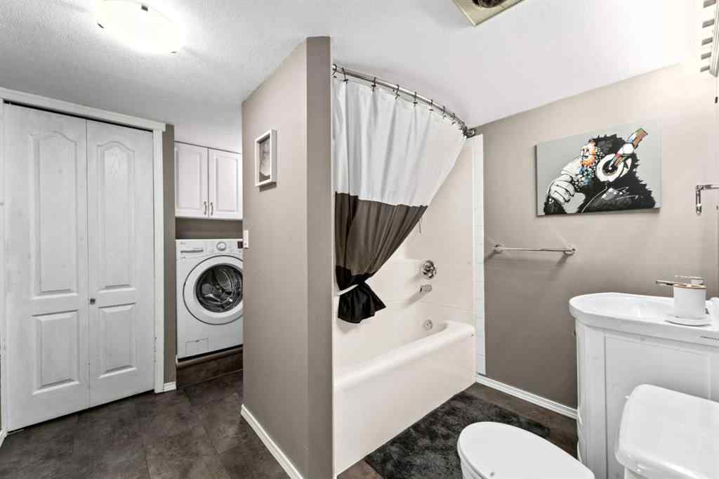 MLS® A2245370 - 101 Laurel Close  in Laurel Blackfalds, Residential