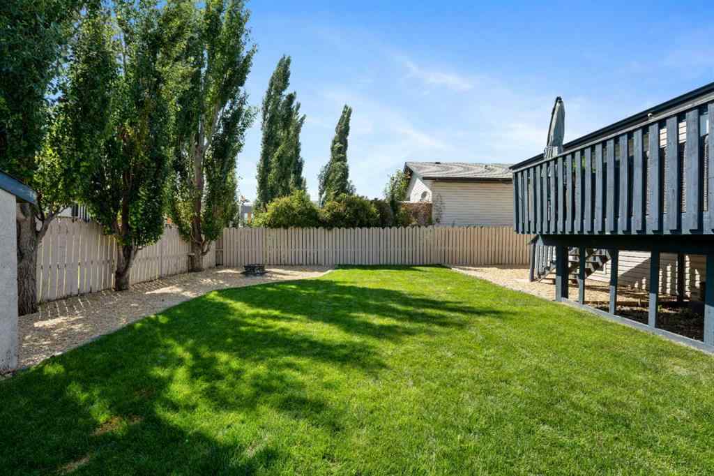MLS® A2245370 - 101 Laurel Close  in Laurel Blackfalds, Residential