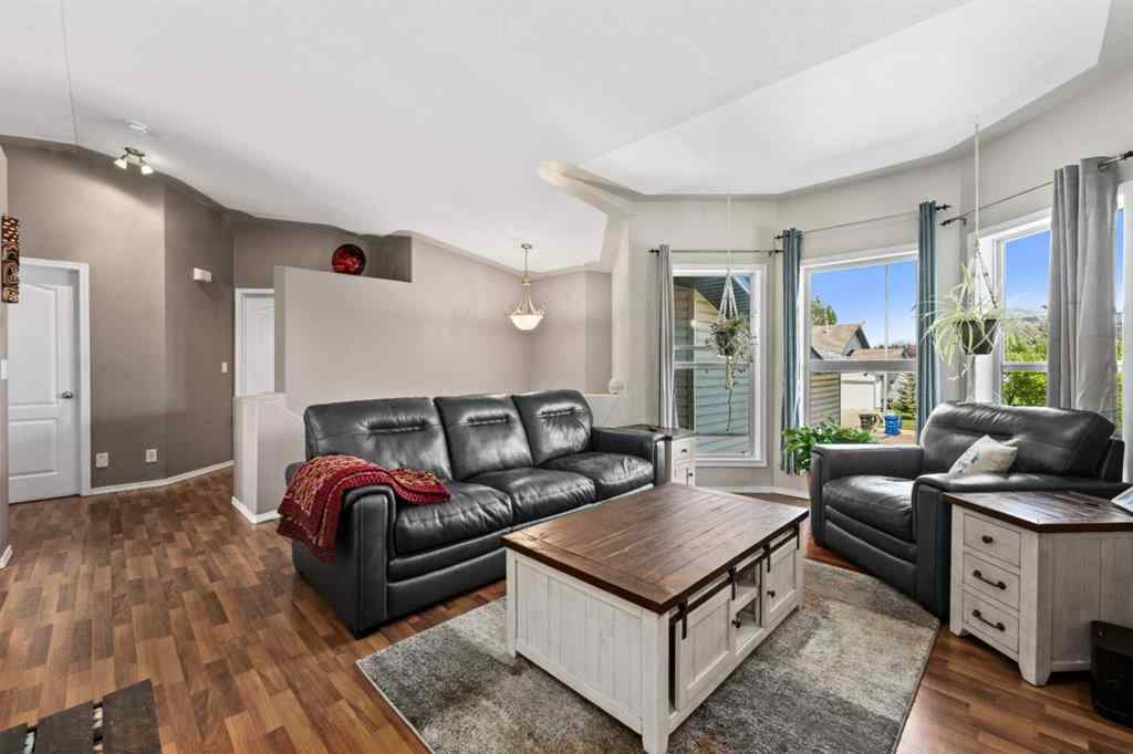 MLS® A2245370 - 101 Laurel Close  in Laurel Blackfalds, Residential