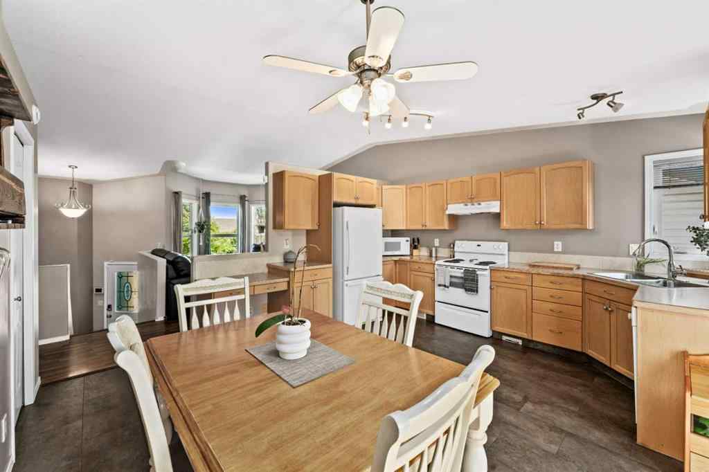 MLS® A2245370 - 101 Laurel Close  in Laurel Blackfalds, Residential