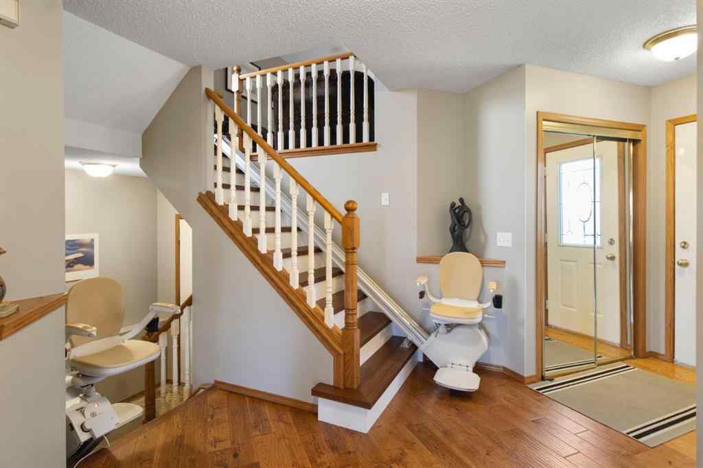 MLS® A2245374 - 21 Arbour Ridge Park NW in Arbour Lake Calgary, Residential