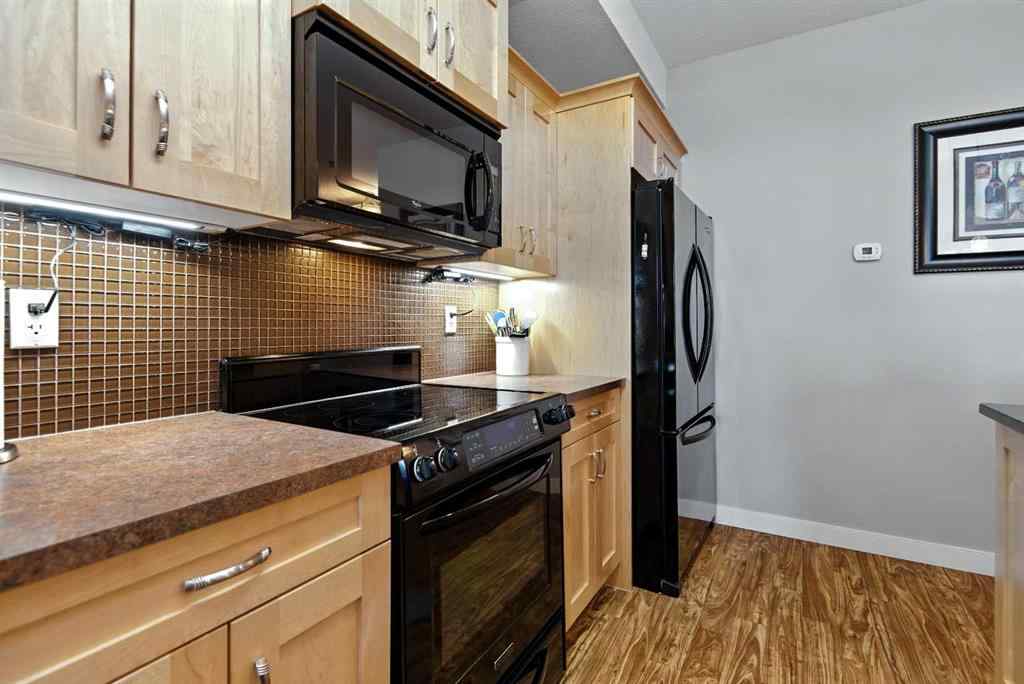 MLS® A2245379 - Unit #315 5213 61 Street  in Highland Green Estates Red Deer, Residential