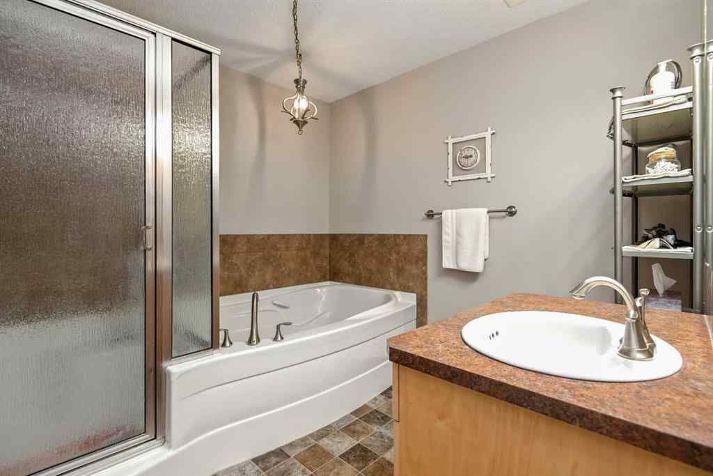 MLS® A2245379 - Unit #315 5213 61 Street  in Highland Green Estates Red Deer, Residential