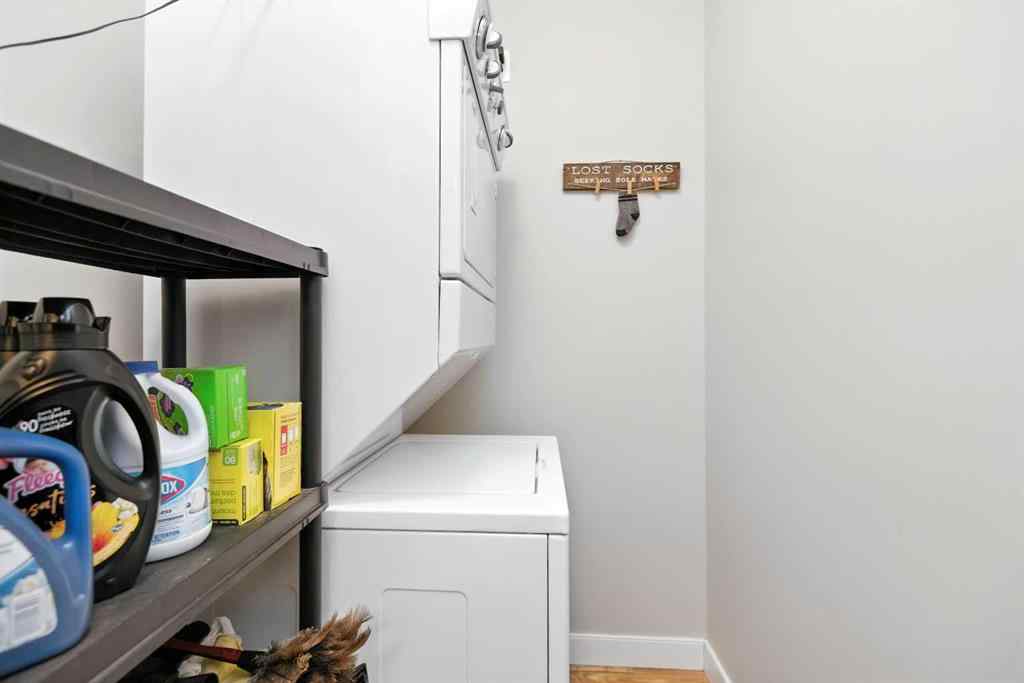 MLS® A2245379 - Unit #315 5213 61 Street  in Highland Green Estates Red Deer, Residential