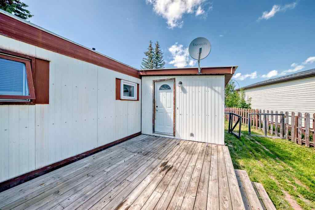 MLS® A2245381 - 14 Birch Close  in NONE Olds, Residential