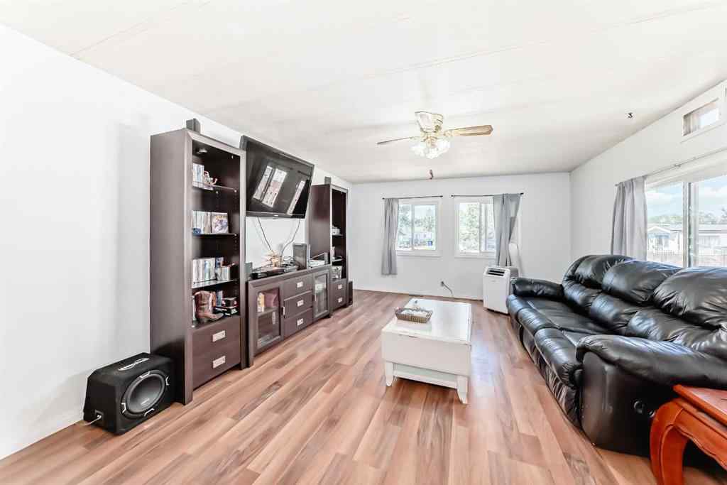 MLS® A2245381 - 14 Birch Close  in NONE Olds, Residential