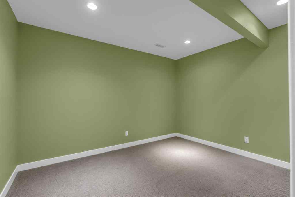 MLS® A2245382 - 16 Cougartown Close SW in Cougar Ridge Calgary, Residential