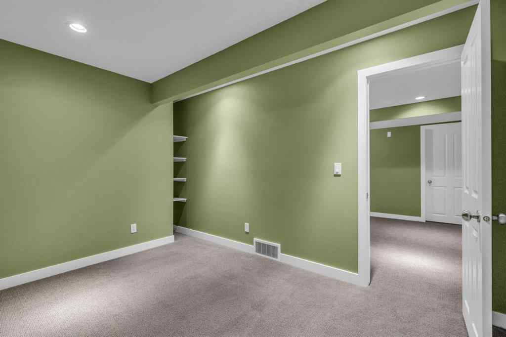MLS® A2245382 - 16 Cougartown Close SW in Cougar Ridge Calgary, Residential