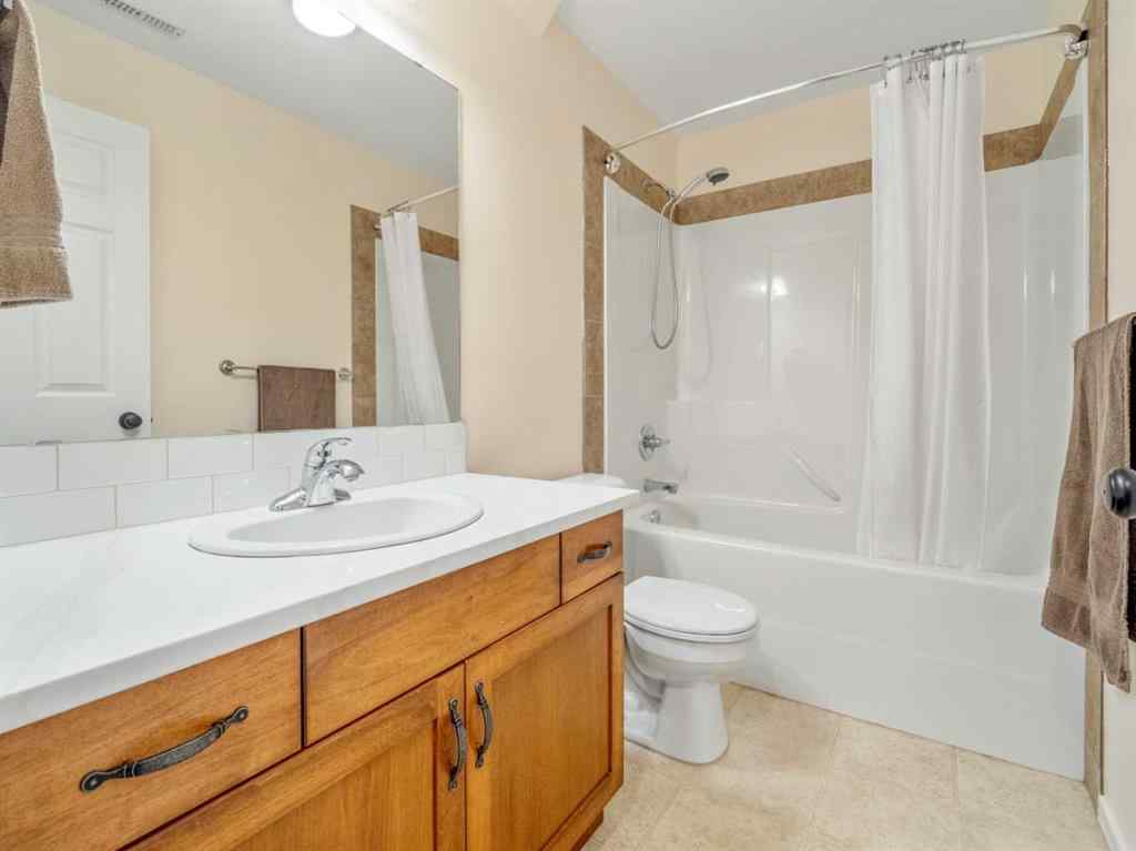 MLS® A2245409 - 656 Florence Ho Leong Crescent N in Legacy Ridge / Hardieville Lethbridge, Residential
