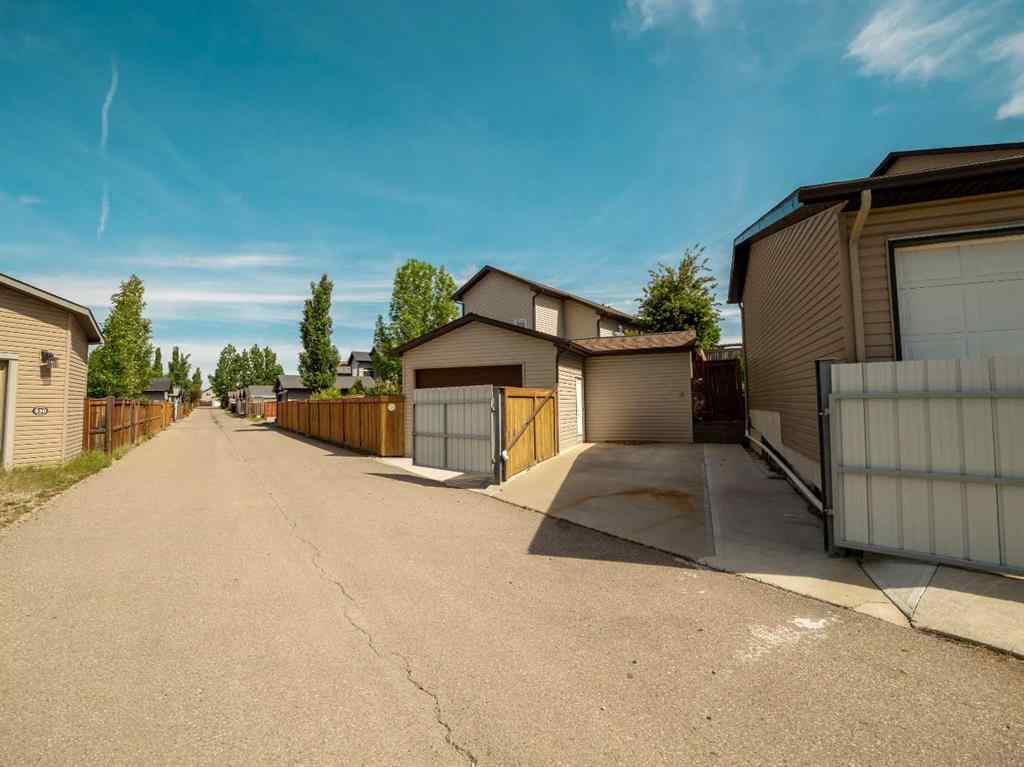 MLS® A2245409 - 656 Florence Ho Leong Crescent N in Legacy Ridge / Hardieville Lethbridge, Residential