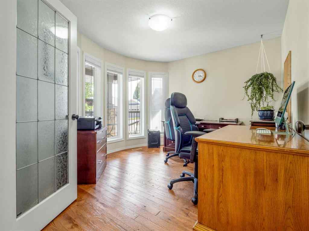 MLS® A2245409 - 656 Florence Ho Leong Crescent N in Legacy Ridge / Hardieville Lethbridge, Residential