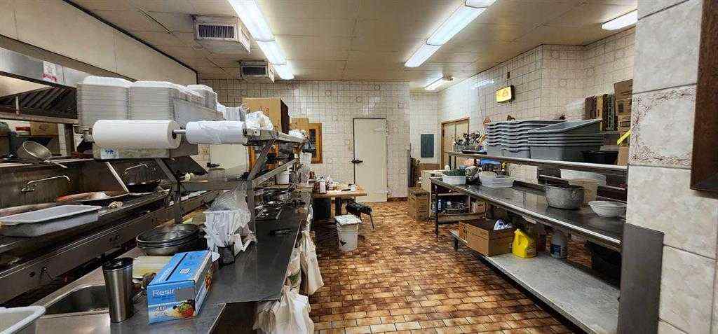 MLS® A2245413 - 425 13 Street N in Westminster Lethbridge, Commercial