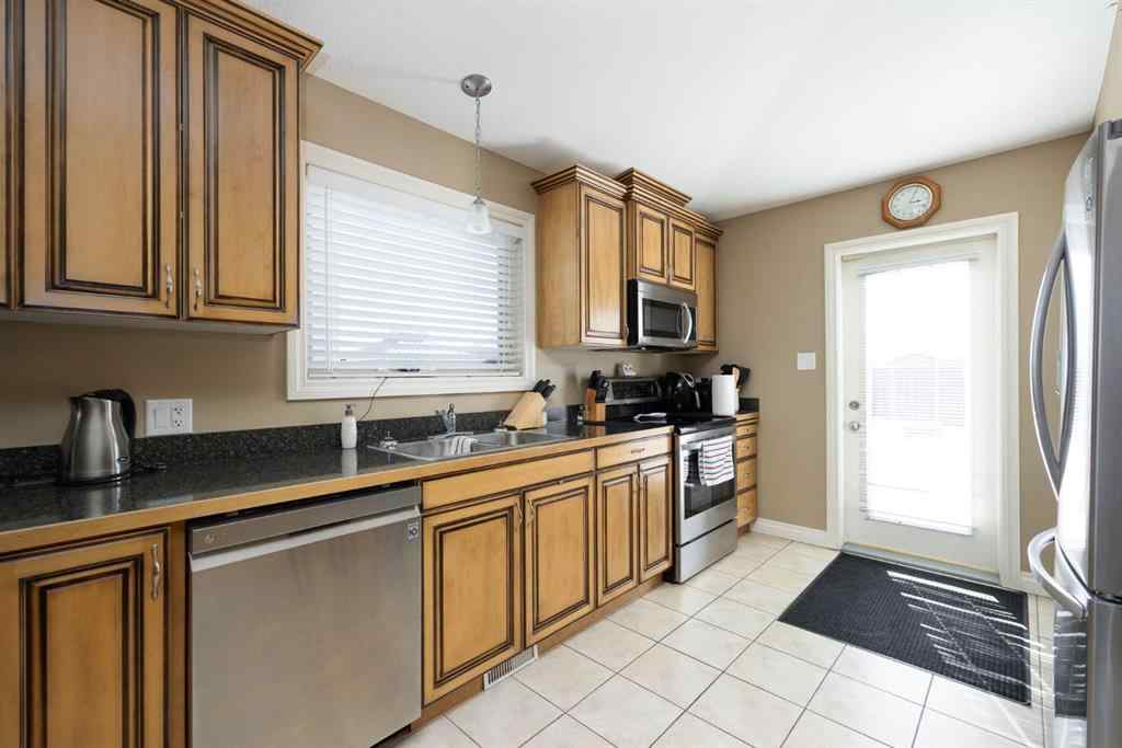 MLS® A2245418 - 549 Walnut Crescent  in Timberlea Fort McMurray, Residential