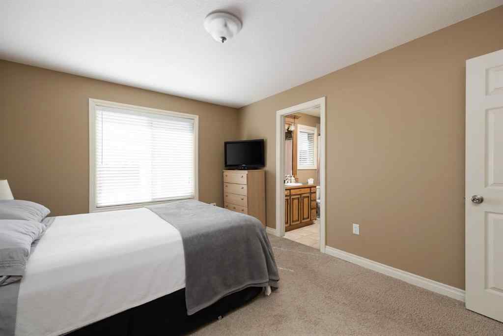 MLS® A2245418 - 549 Walnut Crescent  in Timberlea Fort McMurray, Residential