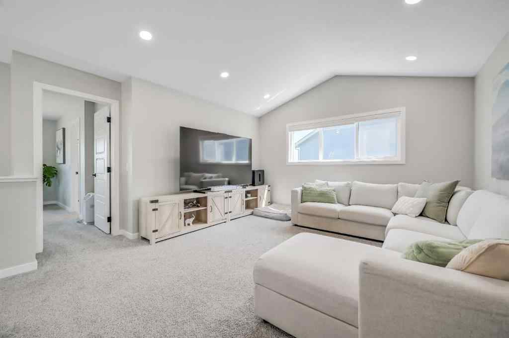 MLS® A2245420 - 20 Magnolia Bay SE in Mahogany Calgary, Residential