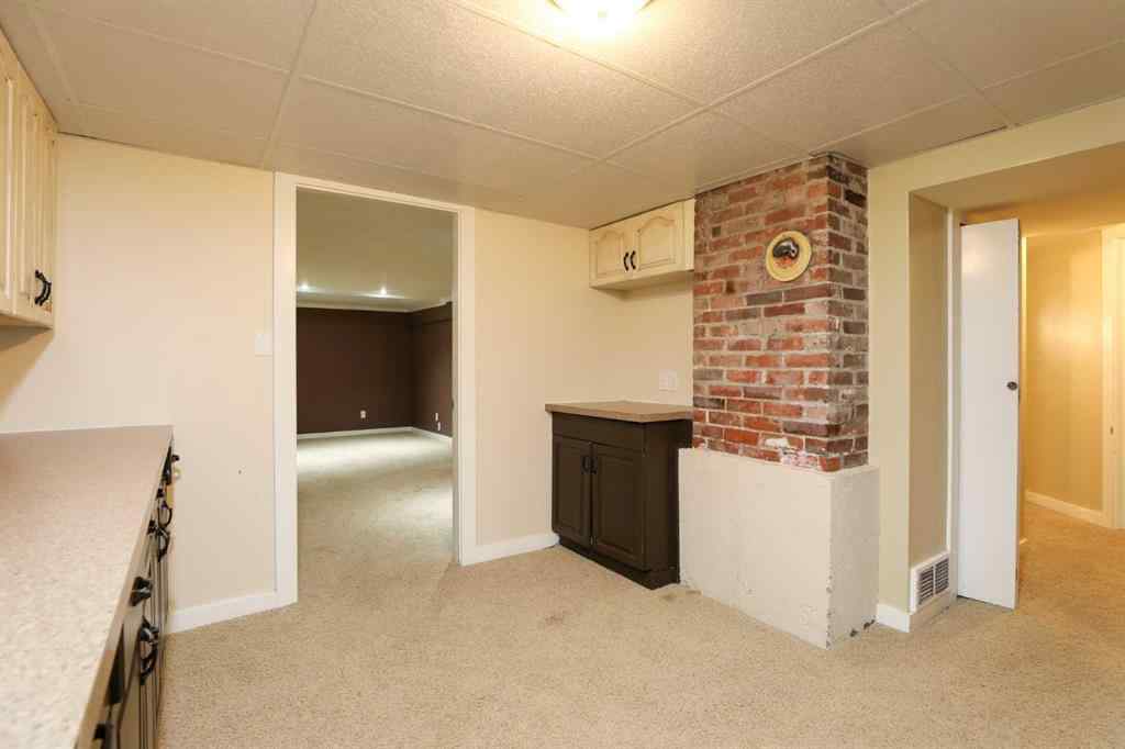 MLS® A2245424 - 72 Broadway  S in NONE Raymond, Residential
