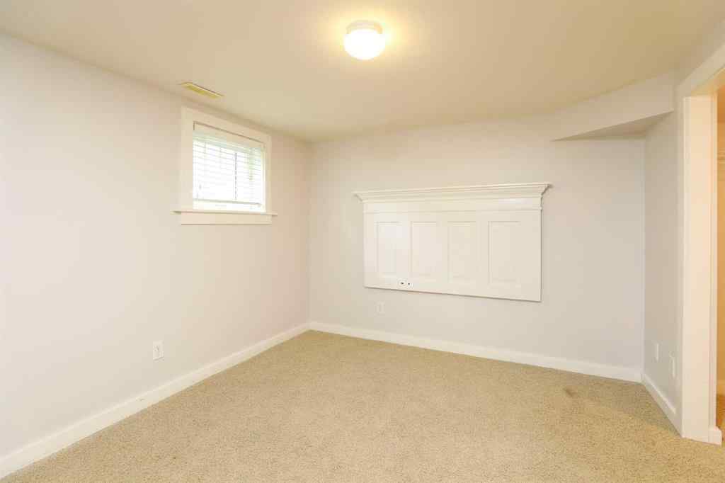 MLS® A2245424 - 72 Broadway  S in NONE Raymond, Residential