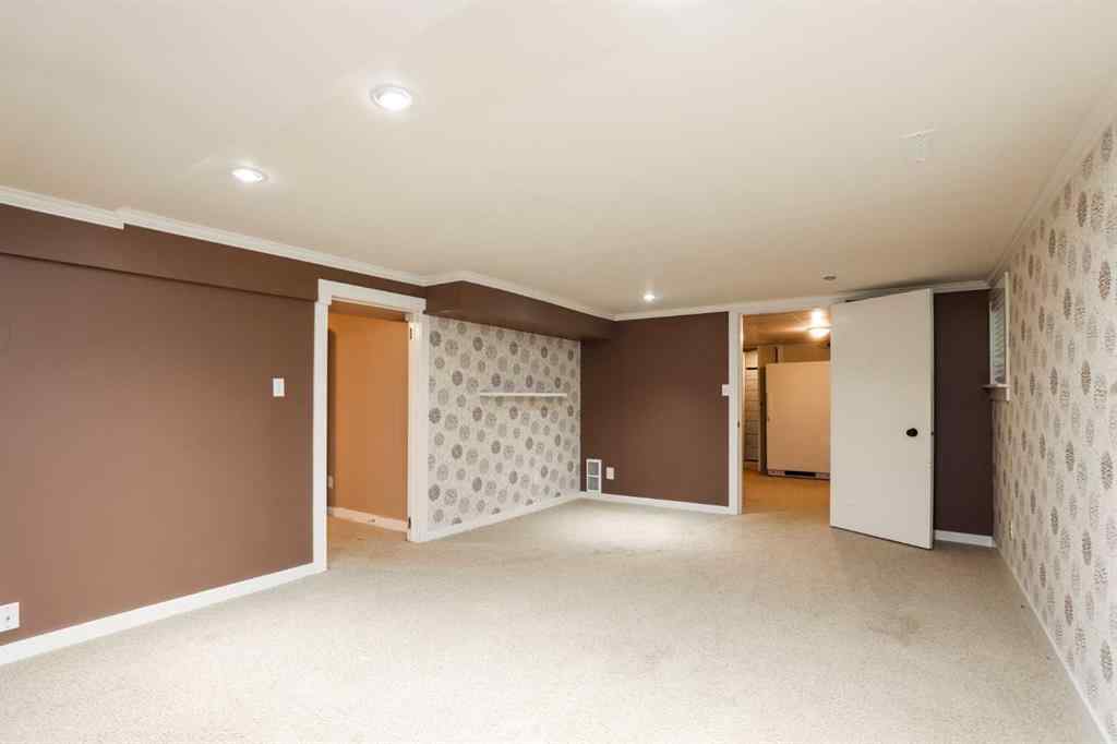 MLS® A2245424 - 72 Broadway  S in NONE Raymond, Residential