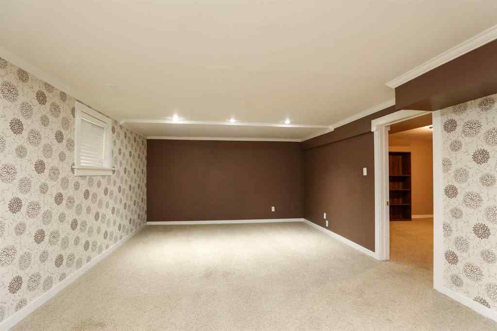MLS® A2245424 - 72 Broadway  S in NONE Raymond, Residential